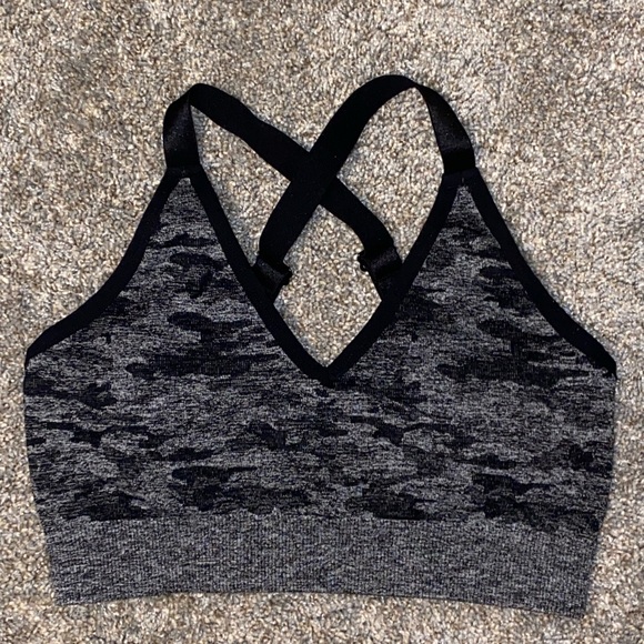 AYBL XS camo sports bra - Picture 2 of 3